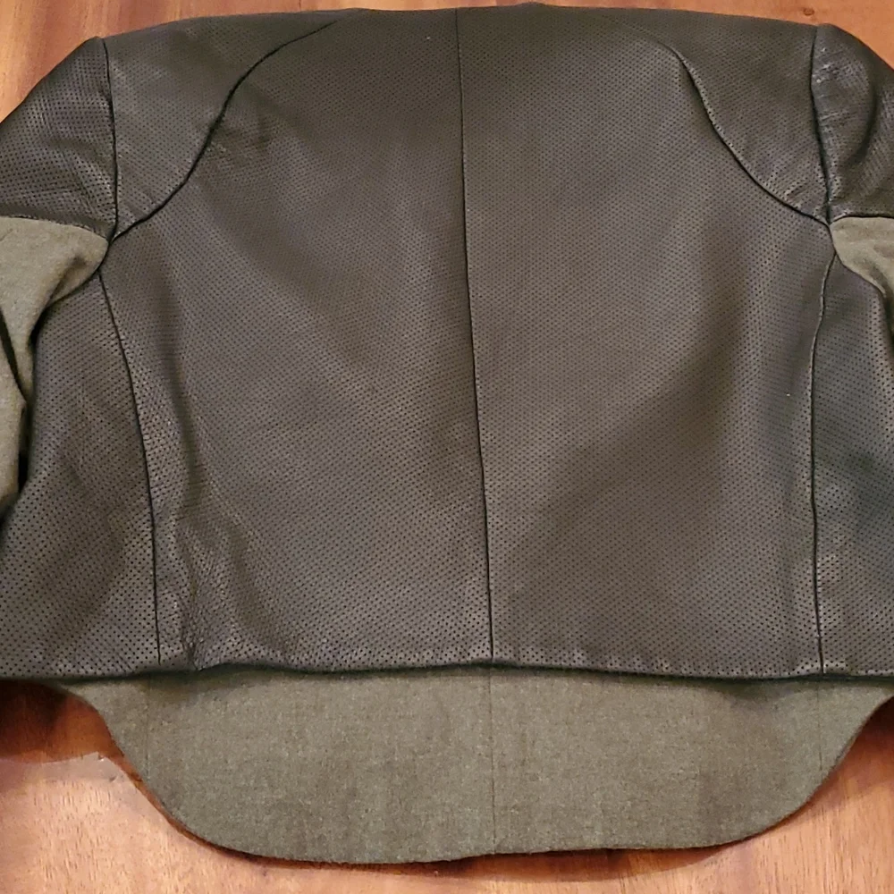 Jacket - Picture 5 of 5